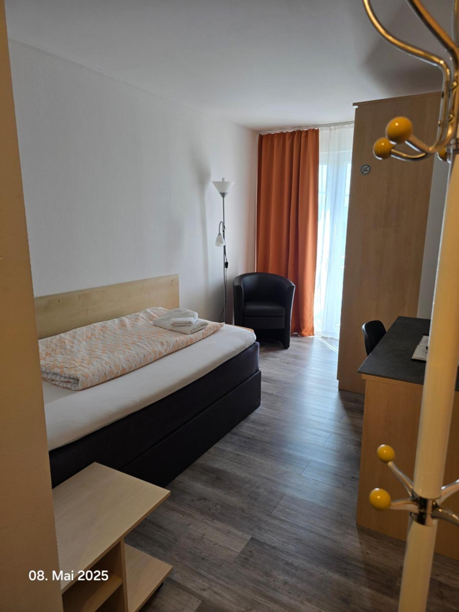 Riedstadt Hotel Ackermann מראה חיצוני תמונה