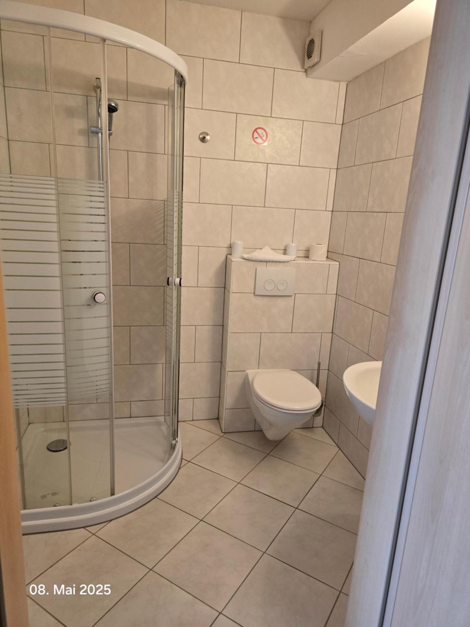 Riedstadt Hotel Ackermann מראה חיצוני תמונה