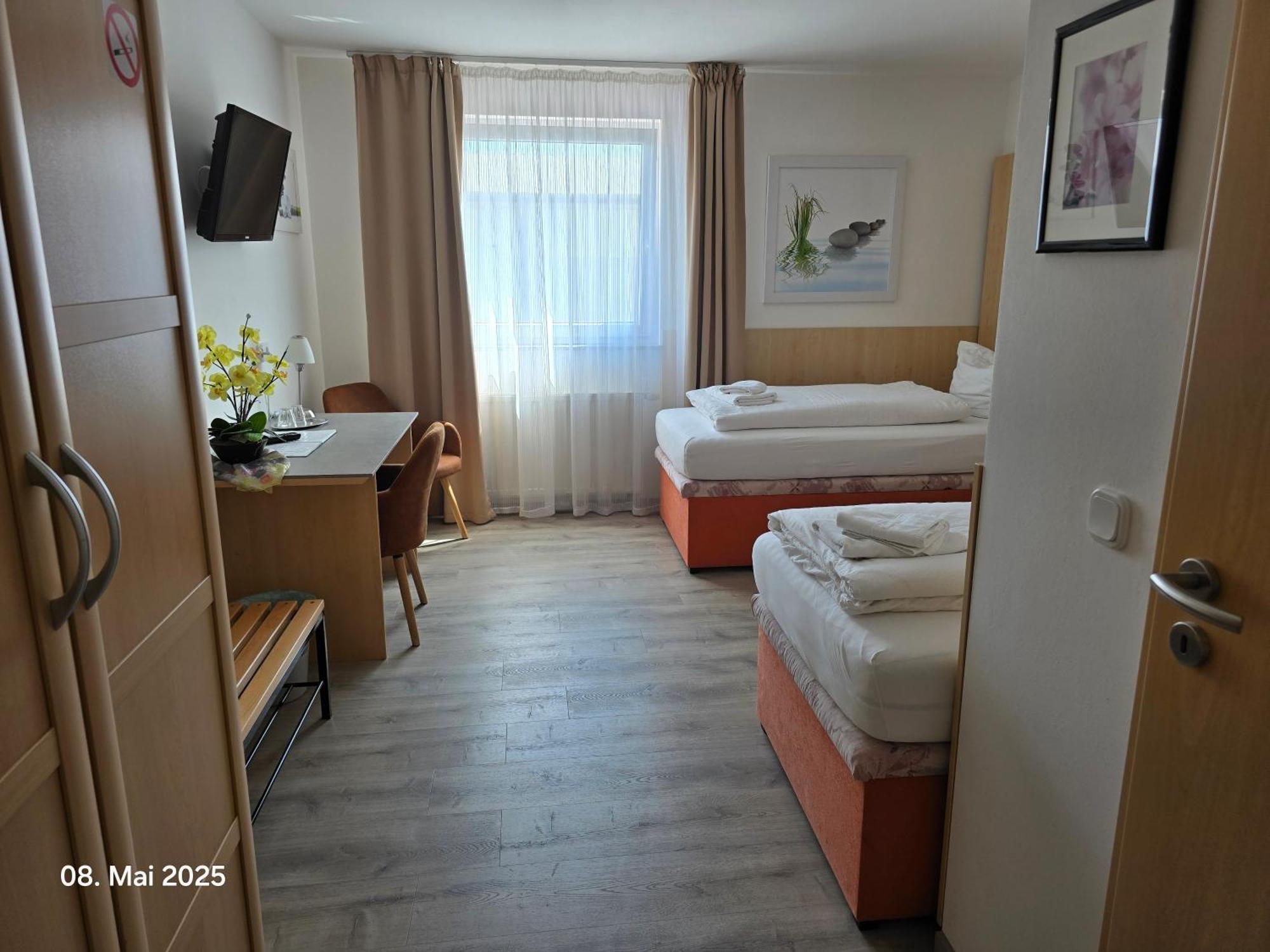 Riedstadt Hotel Ackermann מראה חיצוני תמונה