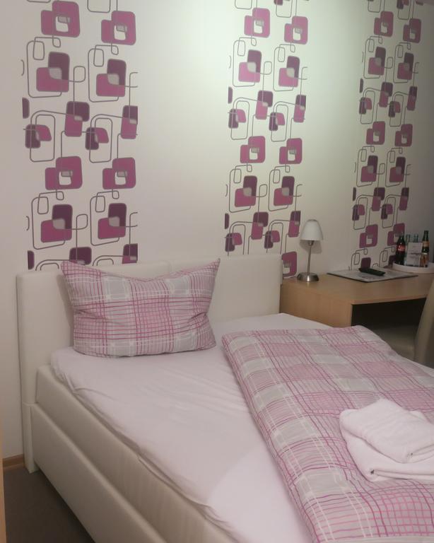 Riedstadt Hotel Ackermann מראה חיצוני תמונה