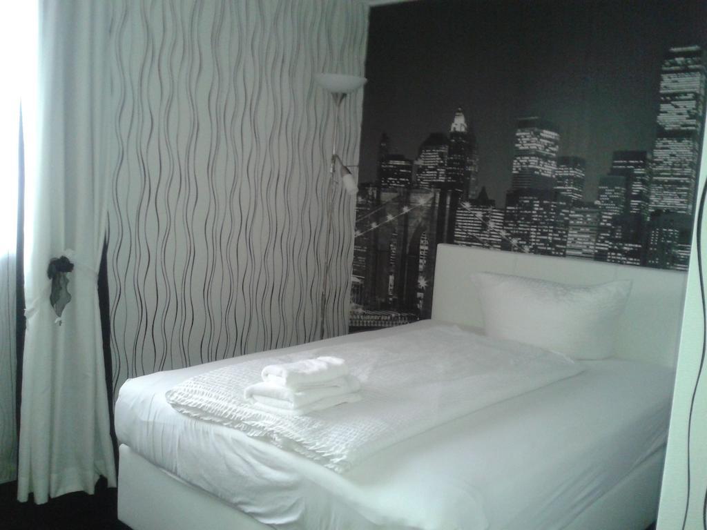 Riedstadt Hotel Ackermann מראה חיצוני תמונה