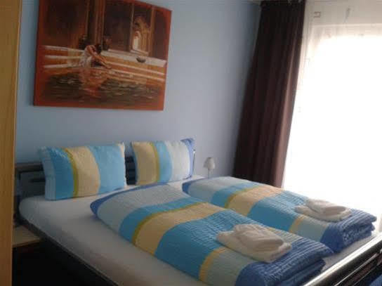 Riedstadt Hotel Ackermann מראה חיצוני תמונה