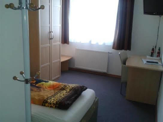 Riedstadt Hotel Ackermann מראה חיצוני תמונה
