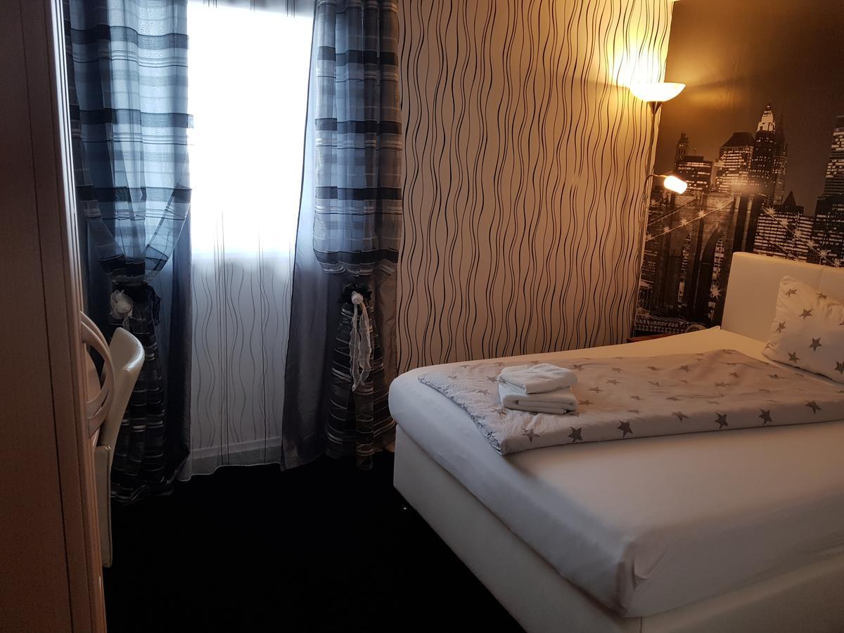 Riedstadt Hotel Ackermann מראה חיצוני תמונה
